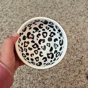 Leopard bowl